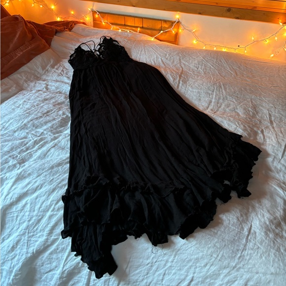 Free People Dresses & Skirts - Free People Ling Black Lacy Dress